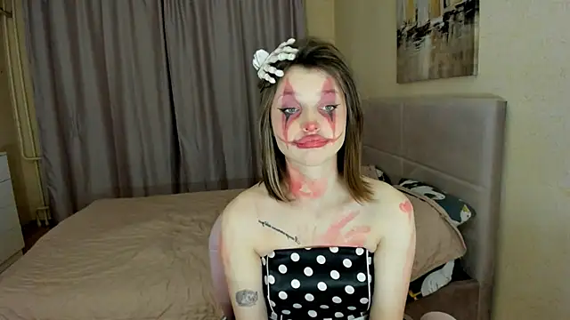 Snapshot of SoniNesti chatting on October 31, 6:01 pm SoniNesti online show from October 31, 6:01 pm