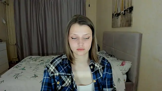 Snapshot of SoniNesti chatting on October 3, 3:17 pm SoniNesti online show from October 3, 3:17 pm