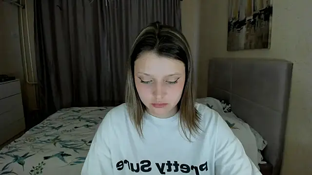 Snapshot of SoniNesti chatting on October 1, 2:44 pm SoniNesti online show from October 1, 2:44 pm