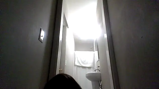 petitedoll29 online show from October 31, 8:57 pm