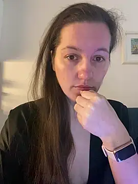 Nicole-Ray online show from February 22, 7:09 am