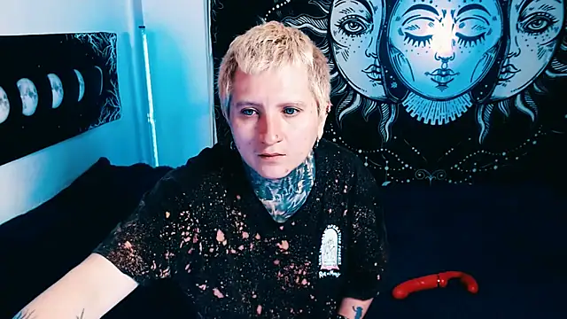 Marieblueeyes online show from February 16, 1:38 am