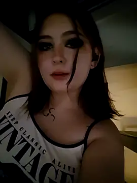 Yammy Yumi online show from November 29, 1:42 am