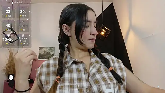 Perla Campbell online show from October 17, 7:17 pm