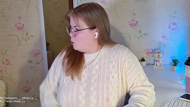 sinnamon  online show from October 24, 6:59 pm