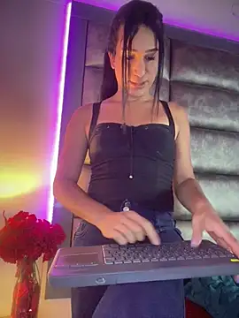 Ashly Miller online show from April 4, 8:07 pm