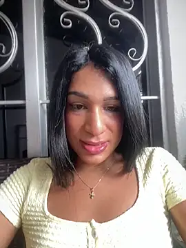 Ashly Miller online show from April 6, 8:10 pm