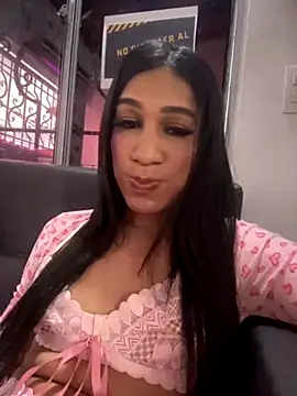 Snapshot of Ashly_Miller chatting on September 20, 8:18 pm Ashly Miller online show from September 20, 8:18 pm