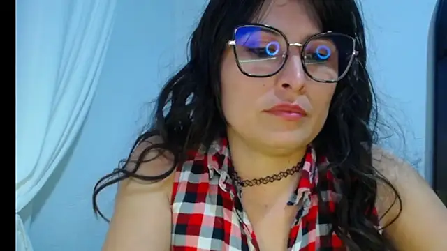 Snapshot of Alexandrasaenz chatting on October 23, 12:05 am Alexandrasaenz online show from October 23, 12:05 am