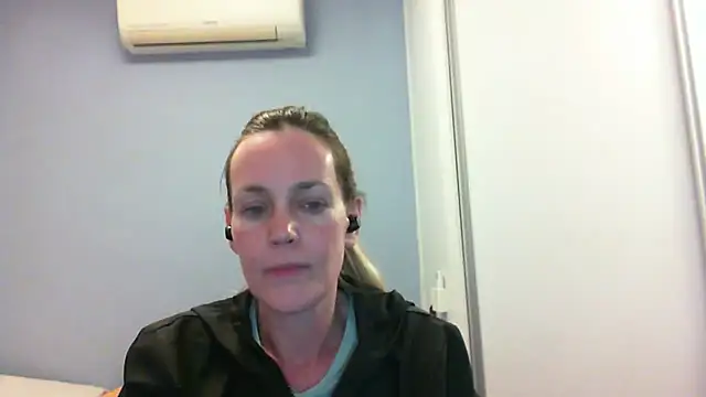 Annylove1 online show from September 22, 9:46 pm