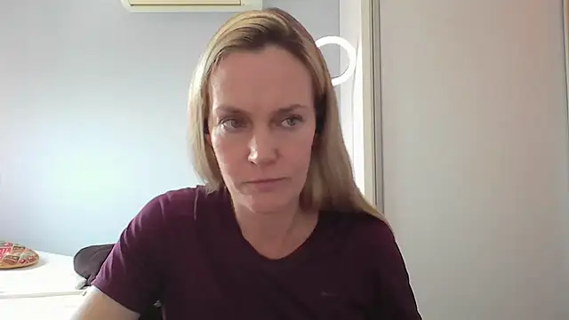 Annylove1 online show from February 6, 4:43 pm