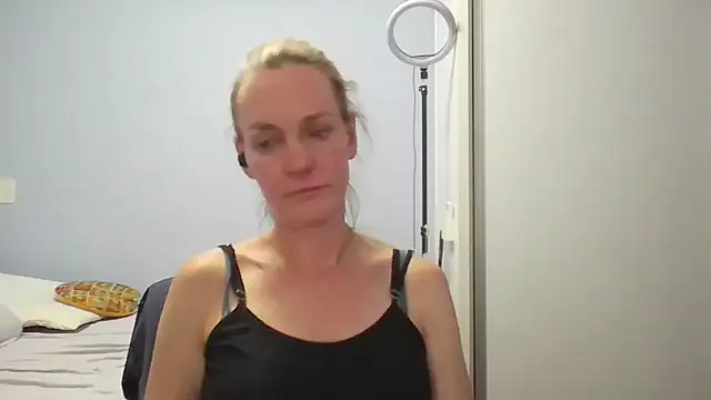 Annylove1 online show from January 14, 12:48 am