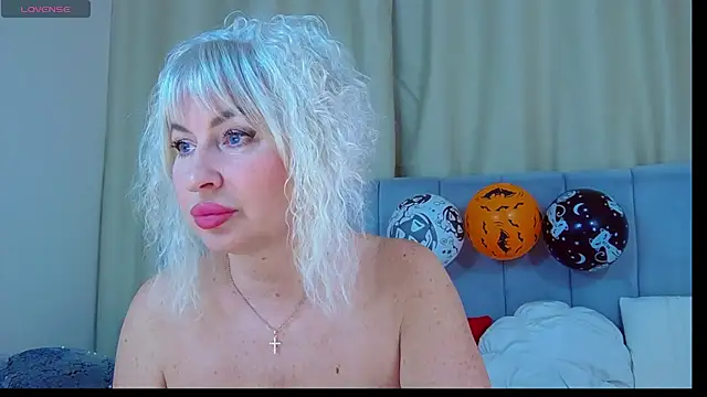 Snapshot of Barbie_Blond_ chatting on October 30, 6:49 am Barbie Blond online show from October 30, 6:49 am