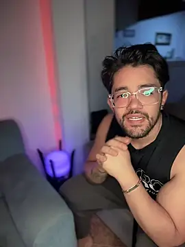 Im sophiie online show from November 2, 7:23 am