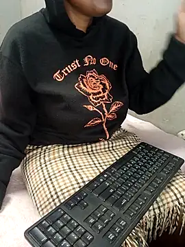 BeejayLoverxx online show from March 21, 5:34 am