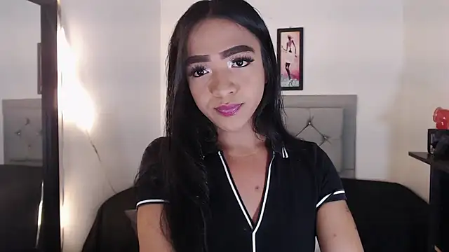 sofiaxdollxxx online show from February 10, 7:39 pm