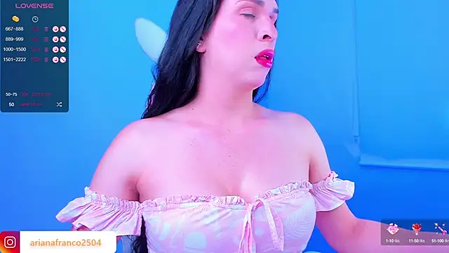 Snapshot of Ariana_f chatting on October 15, 12:13 am Ariana f online show from October 15, 12:13 am