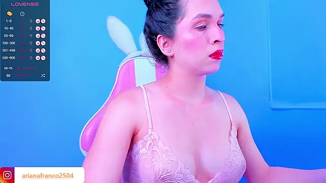 Snapshot of Ariana_f chatting on October 18, 6:53 pm Ariana f online show from October 18, 6:53 pm