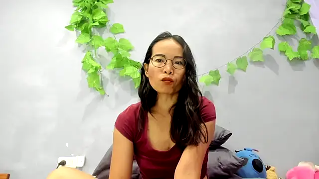 Snapshot of loveley_jenny chatting on October 19, 12:01 am loveley jenny online show from October 19, 12:01 am