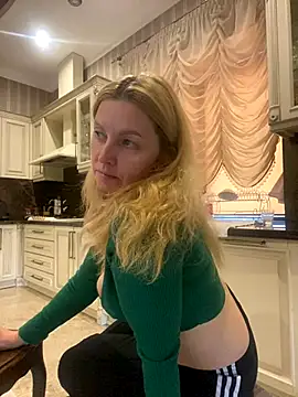 Snapshot of Amazoniiaa chatting on October 19, 11:01 am Amazoniiaa online show from October 19, 11:01 am