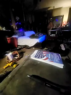 Hotredheadandtoungelasher online show from February 6, 5:11 am