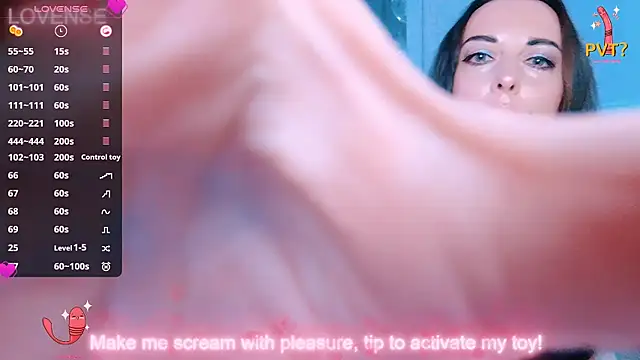 NakeDream online show from October 7, 5:17 pm