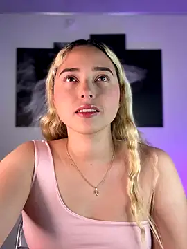 Snapshot of Irisweet_ chatting on September 25, 6:06 pm Irisweet online show from September 25, 6:06 pm