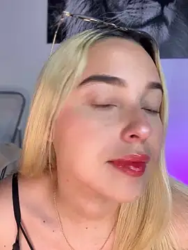 Snapshot of Irisweet_ chatting on September 30, 9:41 pm Irisweet online show from September 30, 9:41 pm