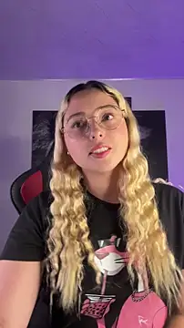 Snapshot of Irisweet_ chatting on October 22, 9:53 pm Irisweet online show from October 22, 9:53 pm