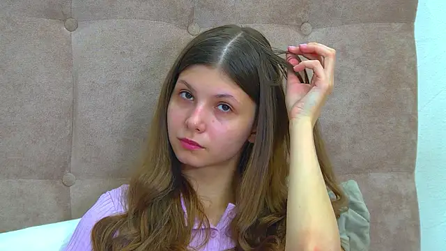 AudreyBarlow online show from February 19, 9:42 am