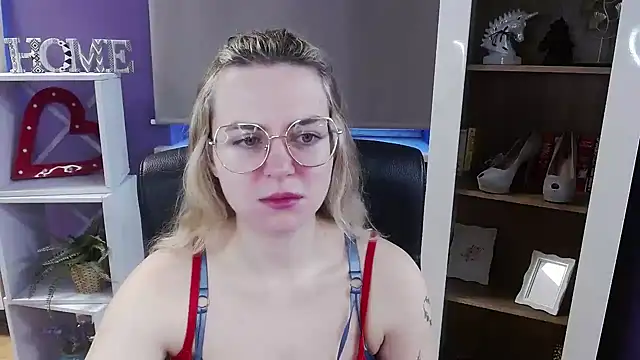 Zoey Erotic online show from March 18, 5:34 am