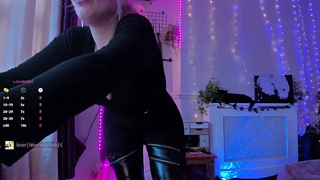 AliceW0lf online show from January 9, 4:11 pm