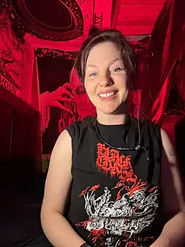 courtneyoccult online show from October 15, 7:55 am