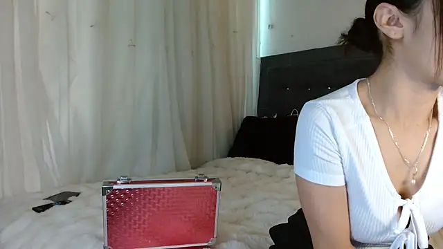 3littleschoolteens online show from January 18, 10:17 pm