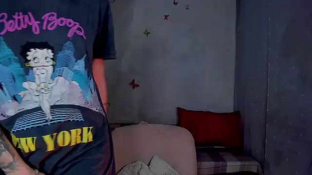 LickLizzy online show from February 21, 9:37 pm