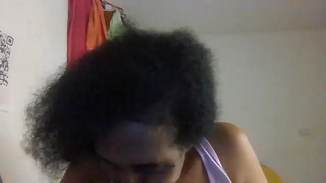 Snapshot of Aishamara chatting on October 18, 10:18 am Aishamara online show from October 18, 10:18 am