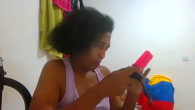 Snapshot of Aishamara chatting on October 7, 8:24 pm Aishamara online show from October 7, 8:24 pm