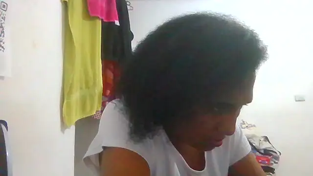 Snapshot of Aishamara chatting on October 11, 6:40 am Aishamara online show from October 11, 6:40 am