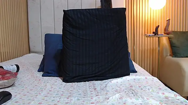 Snapshot of deepieredandwett chatting on September 25, 9:19 am deepieredandwett online show from September 25, 9:19 am