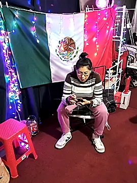 Snapshot of LaInsaciableIntensa chatting on November 1, 2:27 am LaInsaciableIntensa online show from November 1, 2:27 am