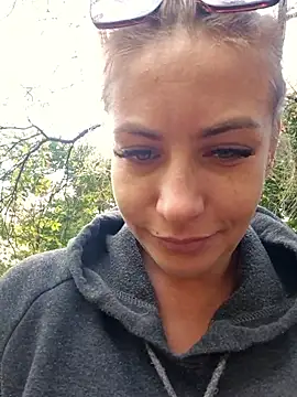 Keli Jessi online show from September 18, 1:09 pm