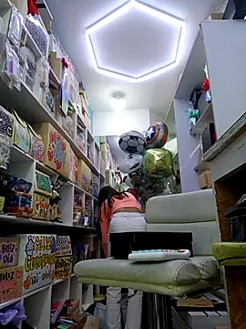 LunaZambrano online show from March 7, 10:06 pm