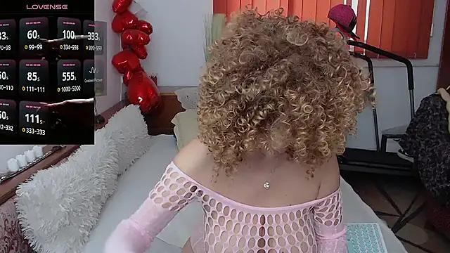 MilfDolores online show from November 25, 7:32 am