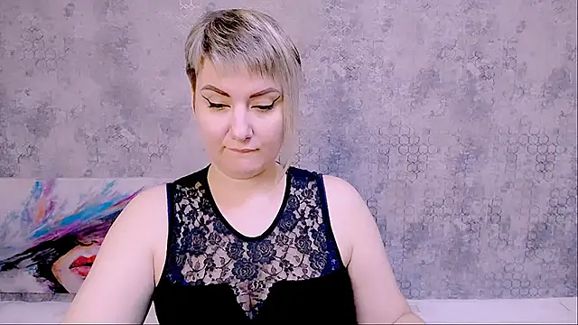 Djullia online show from October 12, 7:33 am