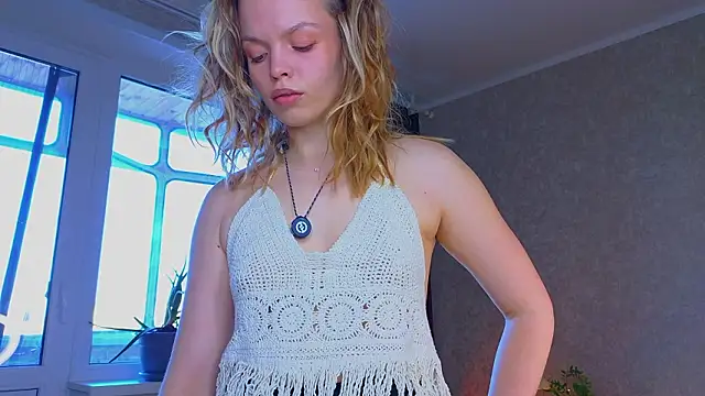 sinteas online show from March 25, 1:47 pm