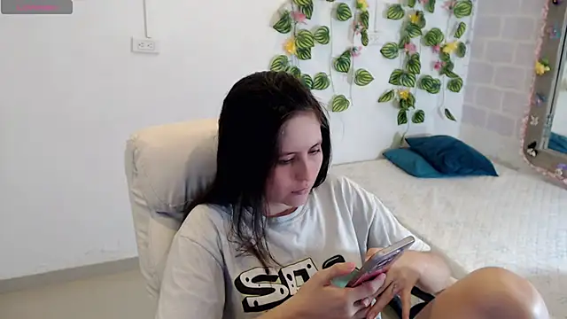 Snapshot of tania_sweet__ chatting on October 9, 4:33 pm tania sweet   online show from October 9, 4:33 pm