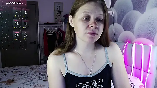 Snapshot of alekasamui chatting on October 21, 11:09 pm alekasamui online show from October 21, 11:09 pm