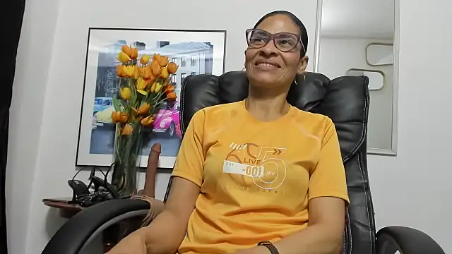 Snapshot of Aries_Mature chatting on October 19, 4:20 pm Aries Mature online show from October 19, 4:20 pm