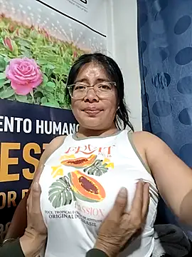   valentina18 online show from April 17, 9:50 pm