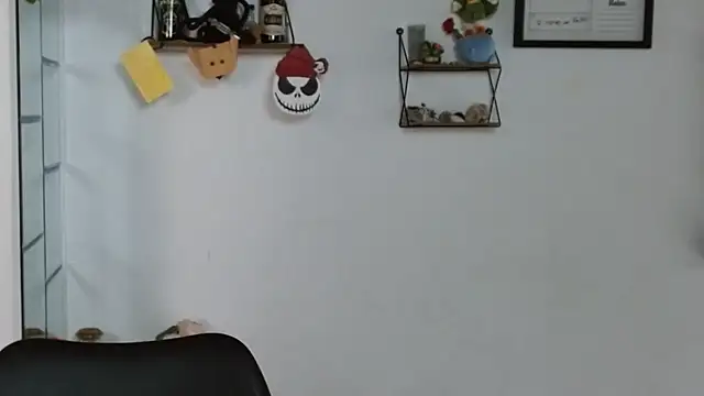 Snapshot of Nikkykora15 chatting on October 30, 7:04 pm Nikkykora15 online show from October 30, 7:04 pm